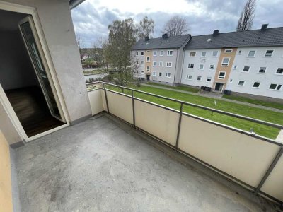 Frisch sanierte 4-Zimmer Wohnung mit Balkon