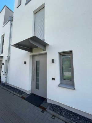 Exklusives Eck-Haus, kinderfreundlicher Wohnanlage, smart home, 4-Zi inkl. EBK, Balk/Terrasse/Garten