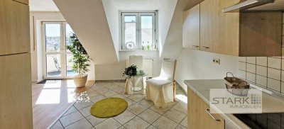 Helle Maisonettewohnung mit Studio, Balkon, Gartenanteil & Carport!
