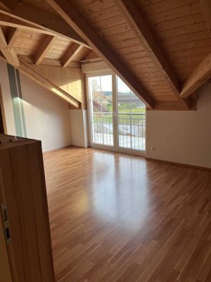 Gepflegte 5-Zimmer Dachgeschosswohnung mit Balkon in Bockhorn