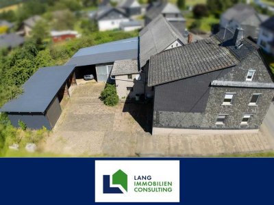 Ländliches Bauernhaus mit Platz für zwei Generationen – einschließlich Scheune Garage und Carport
