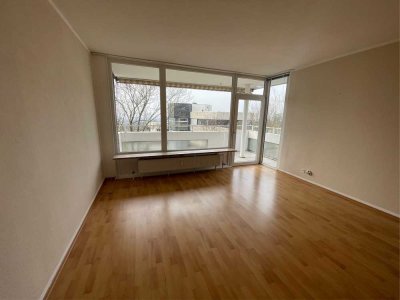 Lage, Lage, Lage - Zentrale großzügige 3-Zimmer-Wohnung im Herzen von Bensberg!