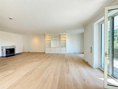 Luxury Flat auf einer Ebene mit Kamin und 2 Balkonen in Harvestehude