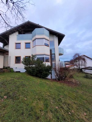 Schöne 4-Zimmer-Erdgeschosswohnung mit Balkon in Grafenau