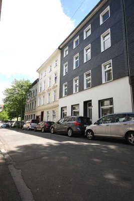 * Lichtdurchflutetes Apartment im Ölbergviertel *