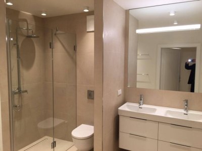 TOP PENTHOUSE APARTMENT -- 4 ROOMS -- BALCONY/AIR CONDITIONING/GARAGE -- NEAR CITY/PRATER -- SUITABLE FOR SHARING!