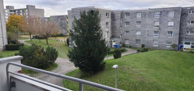 Renovierte 2-Zi.-Wohnung mit EBK, 55m², Balkon, Aufzug