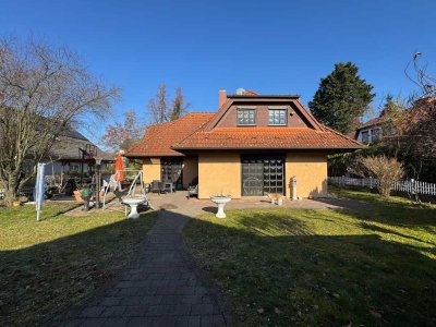 +++ NEU AUF DEM MARKT +++ Freistehendes Einfamilienhaus mit hochwertiger Ausstattung