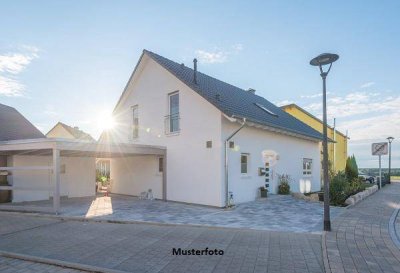 Doppelhaushälfte mit großer Dachterrasse + provisionsfrei +