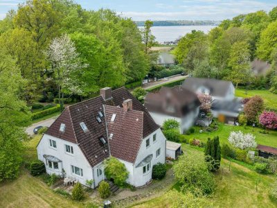 Mehrfamilienhaus in exponierter Lage von Heikendorf-Kitzeberg