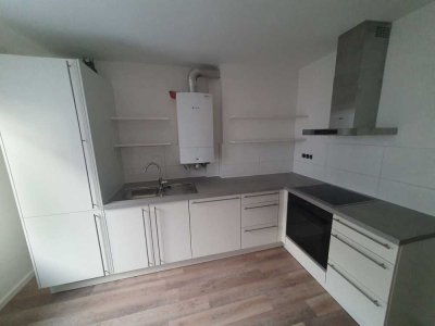 ** Schöne helle 1-Zimmerwohnung mit Balkon in der Bonner Innenstadt**