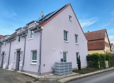 Bezugsfrei - Familienfreundliche Doppelhaushälfte mit PV-Anlage, Speicher & Wallbox
