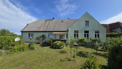 Repräsentatives Haus, ehem. Schule mit historischem Charme 8-Zimmer-Mehrfamilienhaus in Putgarten