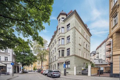 Charmante 5-Zimmer-Wohnung im Denkmalensemble direkt am Wiener Platz
