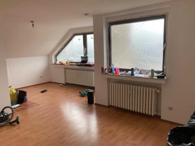 Helle 2-Zimmer Dachgeschosswohnung in Wesseling