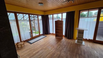 Wohnung mit Garten, Garage und Geschäftslokal mit Gastgarten zu vermieten!