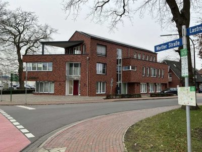 Elegant & zentral: Hochwertige Wohnung im 1. OG mit Balkon im Zentrum von Lindern (Oldb.)