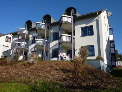 Luftige Wohnung im Dach mit Herkulesblick