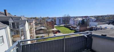 MEGA =》4 ZI OASE, 95 QM, EINBAUKÜCHE, BALKON, TAGESLICHTBAD !!