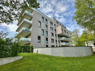 Exklusive, moderne 3 Zimmer-Wohnung mit riesiger Loggia, EBK und Tiefgaragenplatz ( Wob-Rabenberg)