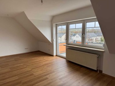 3-Zimmer-Dachgeschosswohnung mit Südbalkon in Hof