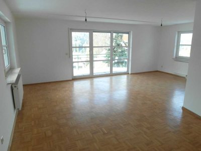 Lichtdurchflutete Wohnung mit 2 Westbalkonen und herrlicher Aussicht!