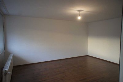 Helle 2-Zimmer Wohnung mit Balkon und Aufzug in Köln-Buchheim