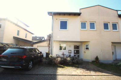 Wohntraum in bester Lage!
DHH mit Garten und Garage in Königswinter-Niederdollendorf