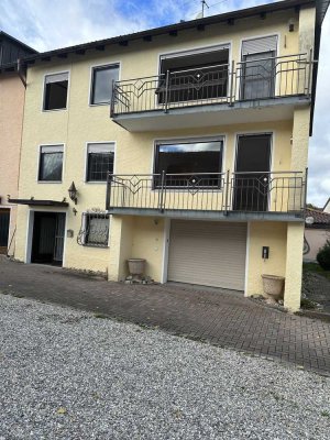Sehr große DHH über zwei Etagen