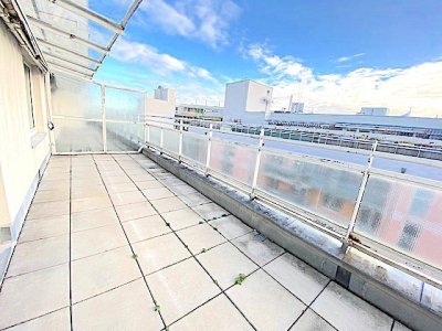PROVISIONSFREIE 3-ZIMMER DG-WOHNUNG MIT GROSSER TERRASSE IN DER FORSTHAUSGASSE!