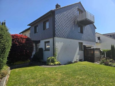 Charmantes Reihenendhaus mit großzügigem Garten, Garage und viel Potenzial