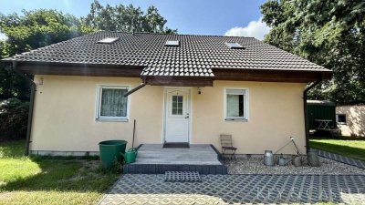 Charmantes Einfamilienhaus mit Kaminofen, großem Garten und vielseitigen Nutzungsmöglichkeiten