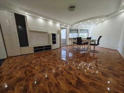 Geschmackvolle, vollständig renovierte 3-Raum-EG-Wohnung mit Balkon und EBK in Heilbronn
