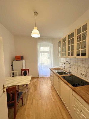 Samariterkiez - 1 Zi - Gemütlich im Innenhof eines schönen Altbaus