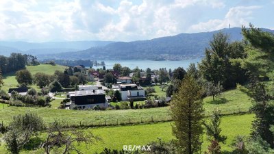 Exklusive Lage mit Wörtherseeblick – Älteres Haus auf großzügigem Baugrund (2.600 m²)