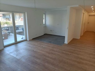 Vollständig sanierte 2 Zi Wohnung mit Terrasse in Ispringen
