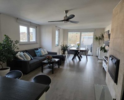 Exklusive 5-Zimmer-Wohnung mit Kamin & 3 Balkonen direkt am Klingenbachpark