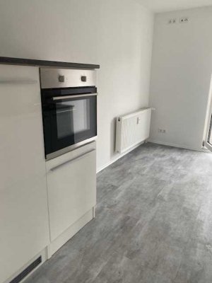 schöne 3 Zimmer Wohnung mit EBK im Dachgeschoß
