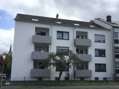 Wohnen mit Charakter: Drei Zimmerwohnung mit Sonnenbalkon