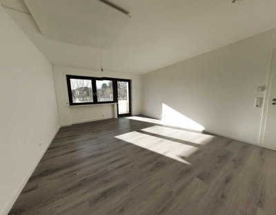 Stilvolle, renovierte 2-Zimmer-Wohnung mit Balkon und Einbauküche in Leinfelden-Echterdingen