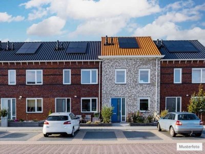 Provisionsfrei Doppelhaushälfte in 65510 Idstein, Hollerstr.