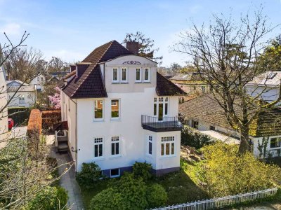 Charmanter Altbau im Grünen mit Entwicklungspotenzial in begehrter Lage von Nienstedten
