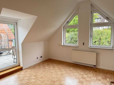 Schöne 2-Zimmer-Wohnung mit Dachterrasse in zentraler Lage