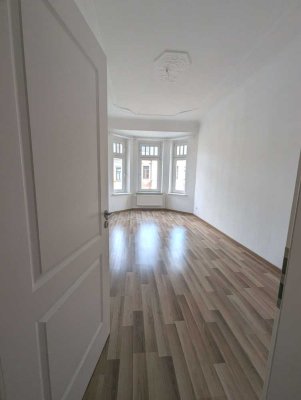 +++NEU!+Tolle 4-R. WHG.+MOD. BAD M. WANNE U. DUSCHE+GR. KÜCHE+HELLE ZIMMER!+++