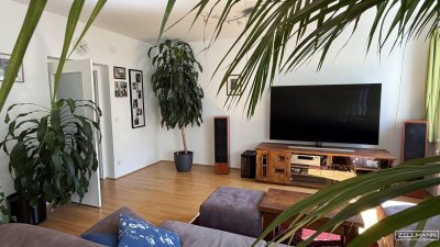 Repräsentatives Wohnen mit Stil und Substanz – großzügige Eigentumswohnung mit Balkon &amp; Loggia | ZELLMANN IMMOBILIEN