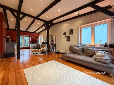 Ruhige Dachgeschosswohnung mit französischem Balkon in zentraler Lage Rahlstedts