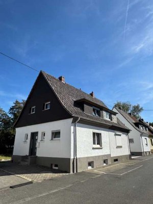 Neuwied-Engers, kleines Einfamilienhaus mit Baugenehmigung zum Anbau