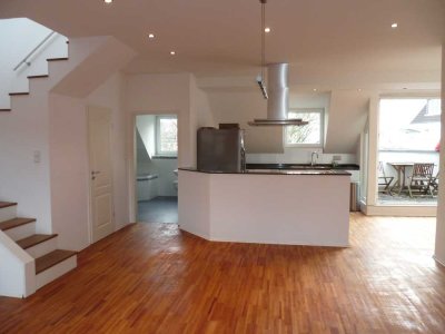 Maisonette-Altbau-Wohnung im Dachgeschoss in Topp-Lage von Derendorf