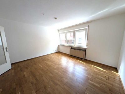 Mitten in der City -1 Zimmer Wohnung, sofort frei