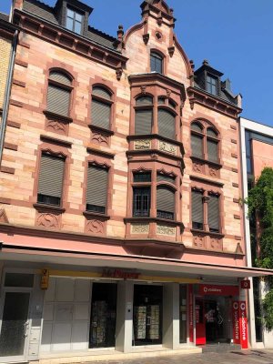 Wohnung (4 Zi, Küche, Bad) in  Jugendstil- Altbau in Fußgängerzone  Sankt Ingbert zu vermieten